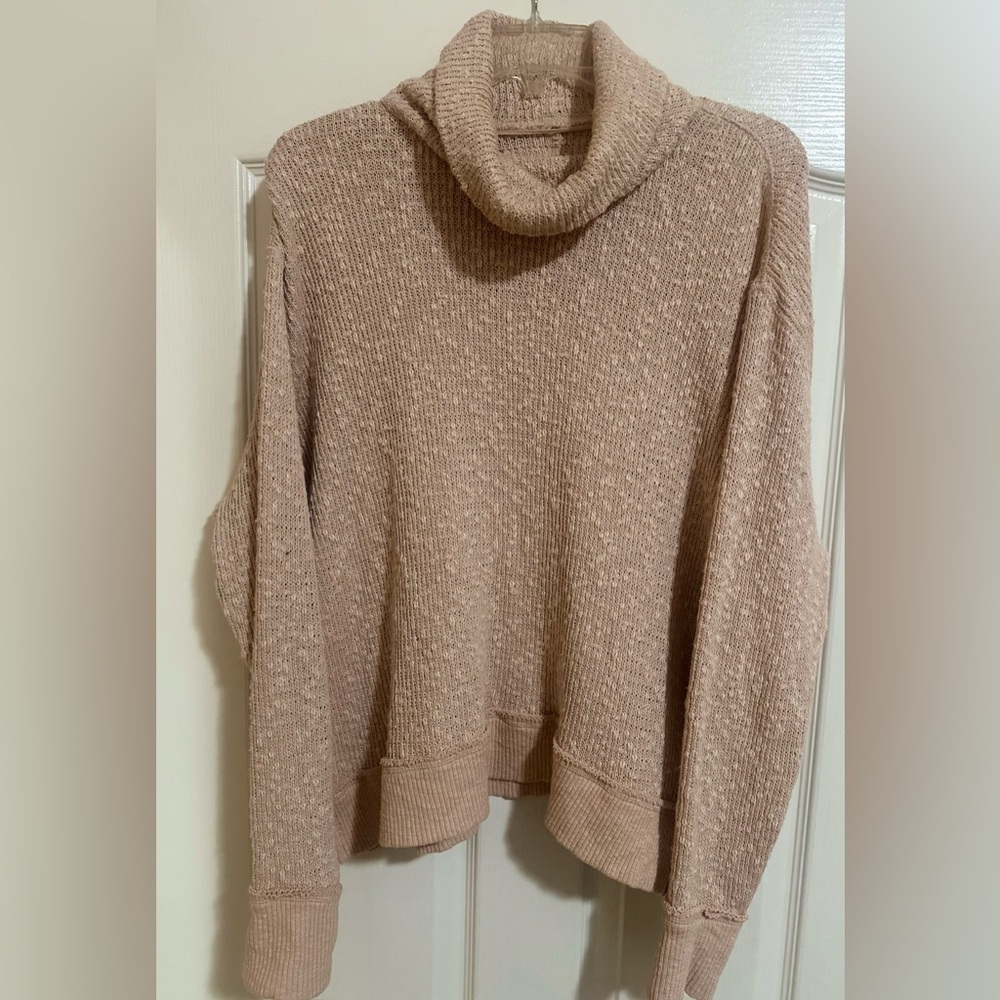 Women’s We‎ The Free People Tommy Turtleneck. Size Medium.